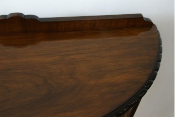 イギリスアンティーク　マホガニー材　品のある佇まいが魅力的な猫脚キャビネット　(R-078173)