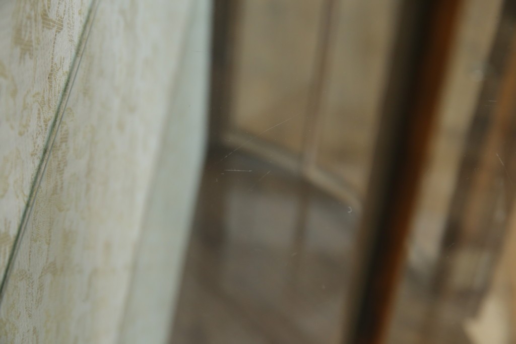 イギリスアンティーク　マホガニー材　品のある佇まいが魅力的な猫脚キャビネット　(R-078173)