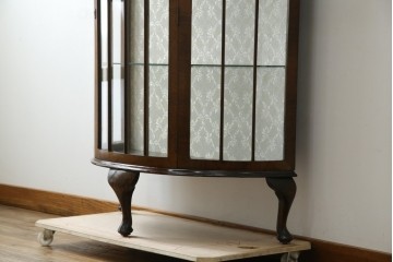 イギリスアンティーク　マホガニー材　品のある佇まいが魅力的な猫脚キャビネット　(R-078173)