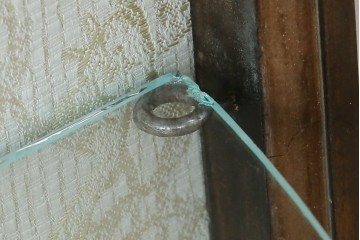 イギリスアンティーク　マホガニー材　品のある佇まいが魅力的な猫脚キャビネット　(R-078173)