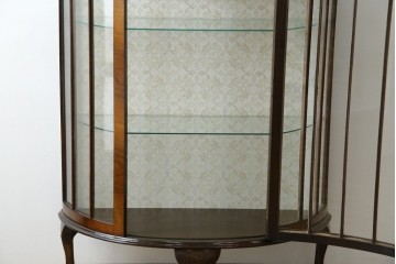 イギリスアンティーク　マホガニー材　品のある佇まいが魅力的な猫脚キャビネット　(R-078173)