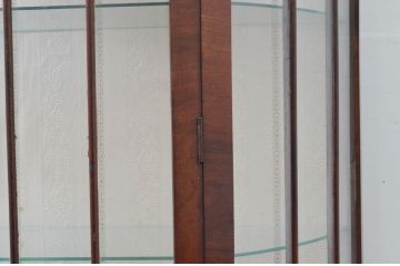 イギリスアンティーク　マホガニー材　品のある佇まいが魅力的な猫脚キャビネット(飾り棚、ガラスケース、キュリオケース、コレクションケース、ショーケース、陳列棚、収納棚、戸棚、店舗什器、英国)(R-078173)