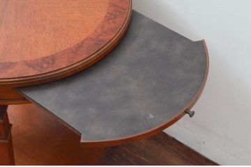 中古　美品　DREXEL HERITAGE(ドレクセルヘリテイジ)　FRANCESCA(フランチェスカ)シリーズ　格納式天板付き!クラシカルなランプテーブル(コーヒーテーブル、サイドテーブル、ナイトテーブル、花台、飾り台)(定価約30万円)(R-078174)