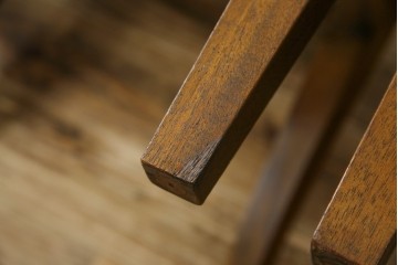 中古　DREXEL HERITAGE(ドレクセルヘリテイジ)　ストライプ柄のファブリックが目を引くアームレスチェア4脚セット(ダイニングチェア)　(R-078178)