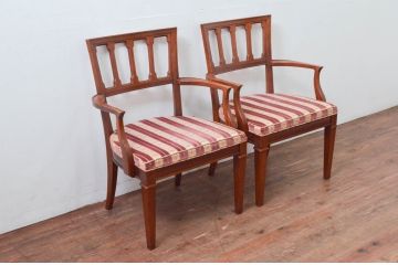 中古　DREXEL HERITAGE(ドレクセルヘリテイジ)　美しいラインを描くデザインが魅力的なアームチェア2脚セット(ダイニングチェア、椅子、イス、バラ売り可能)(R-078180)
