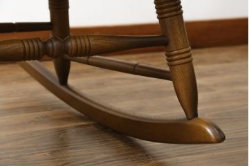 中古　美品　飛騨産業　キツツキ　穂高シリーズ　WINDSOR　ハイバックのゆったりとした座り心地が魅力的なロッキングチェア(アームチェア、板座チェア、揺り椅子)(R-078182)
