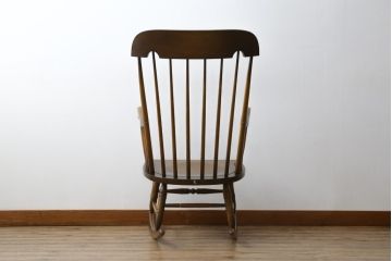 中古　美品　飛騨産業　キツツキ　穂高シリーズ　WINDSOR　ハイバックのゆったりとした座り心地が魅力的なロッキングチェア(アームチェア、板座チェア、揺り椅子)(R-078182)