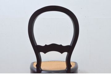 中古　美品　柔らかな曲線を描くデザインが目を惹くバルーンバックダイニングチェア(バルーンバックチェア、椅子、イス)(R-078183)