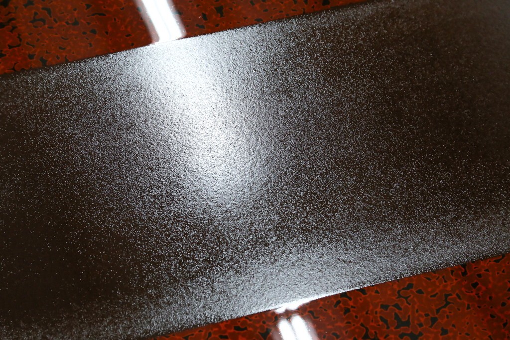 新古　未使用展示品　津軽塗り　艶やかな斑模様が美しい座卓　定価約50万円　(R-078192)