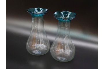 戦前　大正〜昭和初期　昭和レトロ　青フリル　澄んだブルーカラーが素敵なガラス花瓶2個セット(一輪挿し、花入、花器、硝子)(R-078198)