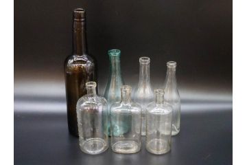 大正〜昭和初期　レトロな雰囲気を演出できるガラス瓶7点セット(ビン、ボトル、硝子、花瓶、花入れ、花器、薬瓶)(R-078206)