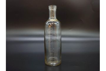 大正〜昭和初期　レトロな雰囲気を演出できるガラス瓶7点セット(ビン、ボトル、硝子、花瓶、花入れ、花器、薬瓶)(R-078206)