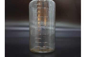 大正〜昭和初期　レトロな雰囲気を演出できるガラス瓶7点セット(ビン、ボトル、硝子、花瓶、花入れ、花器、薬瓶)(R-078206)