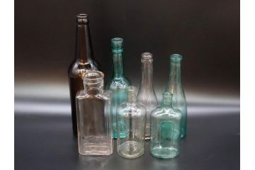 大正〜昭和初期　レトロな雰囲気を演出できるガラス瓶7点セット(ビン、ボトル、硝子、花瓶、花入れ、花器、薬瓶)(R-078207)