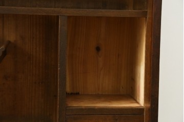 和製アンティーク　前面楓(カエデ)材の小振りな茶箪笥　(R-078216)
