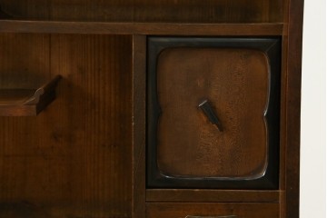 和製アンティーク　前面楓(カエデ)材の小振りな茶箪笥　(R-078216)