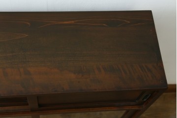 和製アンティーク　前面楓(カエデ)材の小振りな茶箪笥　(R-078216)