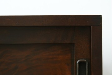 和製アンティーク　前面楓(カエデ)材の小振りな茶箪笥　(R-078216)