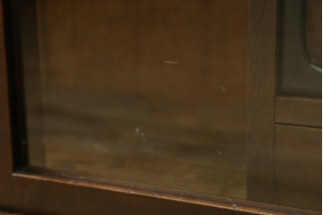 和製アンティーク　前面楓(カエデ)材の小振りな茶箪笥　(R-078216)