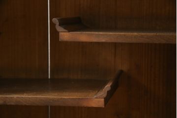 和製アンティーク　前面楓(かえで)材の小振りな茶箪笥(茶棚、サイドキャビネット、サイドボード、収納棚、戸棚)(R-078216)