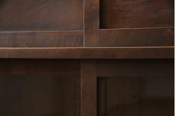 和製アンティーク　前面楓(かえで)材の小振りな茶箪笥(茶棚、サイドキャビネット、サイドボード、収納棚、戸棚)(R-078216)