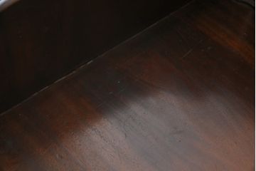 中古　海外輸入家具　マホガニー材　クラシカルな佇まいが魅力的なアンティーク調のデスク(ワークデスク、机、在宅用、在宅ワーク用)(R-078218)
