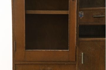 和製ビンテージ　ユニークなデザインが目を惹くタモ材のレトロな本箱(ブックケース、サイドキャビネット、収納棚、戸棚、ヴィンテージ)(R-078220)