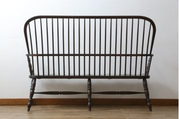 中古　松本民芸家具　♯513型長ウインザーチェア　クラシカルな佇まいのウィンザーベンチ(長椅子、3人掛けベンチ、ウィンザーチェア、板座チェア)(定価約39万円)(R-078221)
