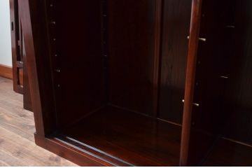 中古　美品　ニレ材　上質な和の空間を演出する水屋箪笥サイドボード(サイドキャビネット、収納棚、戸棚、食器棚、茶棚、下駄箱)(R-078223)