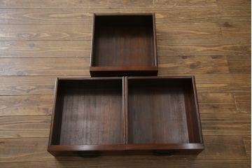 中古　美品　ニレ材　上質な和の空間を演出する水屋箪笥サイドボード(サイドキャビネット、収納棚、戸棚、食器棚、茶箪笥)(R-078224)