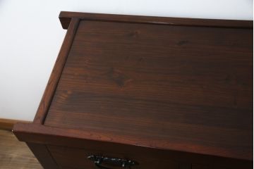 中古　美品　ニレ材　上質な和の空間を演出する水屋箪笥サイドボード(サイドキャビネット、収納棚、戸棚、食器棚、茶箪笥)(R-078224)