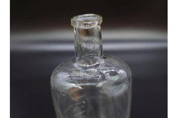 大正〜昭和初期　レトロな雰囲気を演出できるガラス瓶7点セット(ビン、ボトル、硝子、花瓶、花入れ、花器、薬瓶)(R-078235)