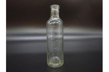 大正〜昭和初期　レトロな雰囲気を演出できるガラス瓶7点セット(ビン、ボトル、硝子、花瓶、花入れ、花器、薬瓶)(R-078235)