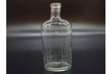 大正〜昭和初期　レトロな雰囲気を演出できるガラス瓶7点セット(ビン、ボトル、硝子、花瓶、花入れ、花器、薬瓶)(R-078235)