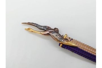 時代物　彫金　K20(20金)　羽ばたく鶴のデザインが上品な帯留め(つる、ツル、和装小物、着物道具、アクセサリー、帯締め、ゴールド、金)(R-078236)