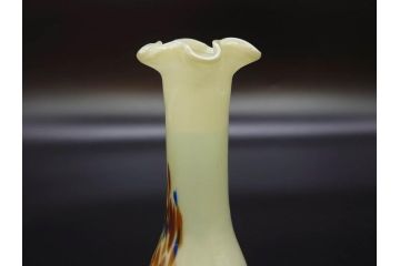昭和レトロ　戦前　大正　可愛らしいデザインの古いマーブルガラス花瓶2個セット(フリル、色被せ、一輪挿し、花入、花器、硝子、吹きガラス)(R-078247)
