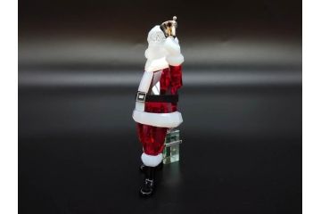 オーストリア　SWAROVSKI(スワロフスキー)　サンタクロース　高さ10.5cm　細部まで丁寧にカットされたクリスタルオブジェ(クリスマスデコレーション、クリスタルガラス、置物、ディスプレイ、箱付き)(R-078249)