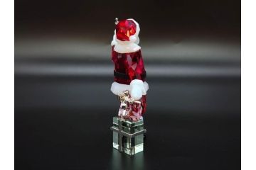 オーストリア　SWAROVSKI(スワロフスキー)　サンタクロース　高さ10.5cm　細部まで丁寧にカットされたクリスタルオブジェ(クリスマスデコレーション、クリスタルガラス、置物、ディスプレイ、箱付き)(R-078249)