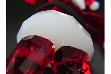 オーストリア　SWAROVSKI(スワロフスキー)　サンタクロース　高さ10.5cm　細部まで丁寧にカットされたクリスタルオブジェ(クリスマスデコレーション、クリスタルガラス、置物、ディスプレイ、箱付き)(R-078249)
