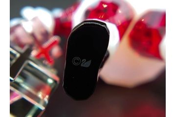オーストリア　SWAROVSKI(スワロフスキー)　サンタクロース　高さ10.5cm　細部まで丁寧にカットされたクリスタルオブジェ(クリスマスデコレーション、クリスタルガラス、置物、ディスプレイ、箱付き)(R-078249)