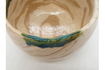 加藤光右衛門　織部　約13cm　4.1寸　柔らかな風合いを感じる抹茶碗(美濃、植物、茶道具、茶陶、四寸一分、和食器、共布、共箱付き)(R-078251)