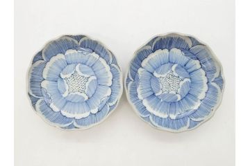 江戸後期　伊万里　線描き　約14cm　4.5寸　上品な大輪の牡丹が目を引くなます皿2枚セット(花、小皿、和皿、四寸五分、和食器)(R-078253)