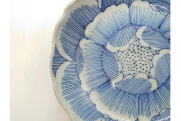 江戸後期　伊万里　線描き　約14cm　4.5寸　上品な大輪の牡丹が目を引くなます皿2枚セット(花、小皿、和皿、四寸五分、和食器)(R-078253)