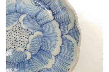 江戸後期　伊万里　線描き　約14cm　4.5寸　上品な大輪の牡丹が目を引くなます皿2枚セット(花、小皿、和皿、四寸五分、和食器)(R-078253)