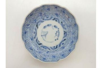 江戸後期　古伊万里　成化年製　微塵唐草文染付　約11cm　3.5寸　繊細な線描きが見事な小皿3枚セット(みじんからくさ、和皿、和食器、三寸五分)(R-078254)