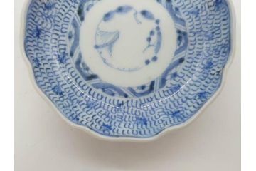 江戸後期　古伊万里　成化年製　微塵唐草文染付　約11cm　3.5寸　繊細な線描きが見事な小皿3枚セット(みじんからくさ、和皿、和食器、三寸五分)(R-078254)