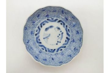江戸後期　古伊万里　成化年製　微塵唐草文染付　約11cm　3.5寸　繊細な線描きが見事な小皿3枚セット(みじんからくさ、和皿、和食器、三寸五分)(R-078254)