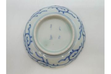 江戸後期　古伊万里　成化年製　微塵唐草文染付　約11cm　3.5寸　繊細な線描きが見事な小皿3枚セット(みじんからくさ、和皿、和食器、三寸五分)(R-078254)