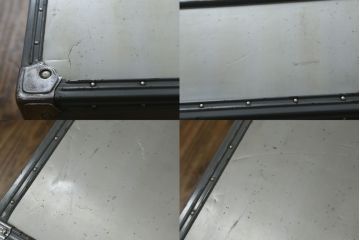 ビンテージ雑貨　MITSUKOSHI　BANKOKU　お部屋のアクセントになるジュラルミン船トランク(ジュラルミントランク、舟トランク、アルミトランク、センターテーブル、ローテーブル、収納、ディスプレイ、ヴィンテージ)(R-078266)