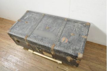 アンティーク雑貨　イタリア　FRANZI(フランツィ)　男前な雰囲気とかわいらしい雰囲気を併せ持つ舟トランク(船トランク、ローテーブル、センターテーブル、リビングテーブル、収納、ディスプレイ雑貨)(R-078269)